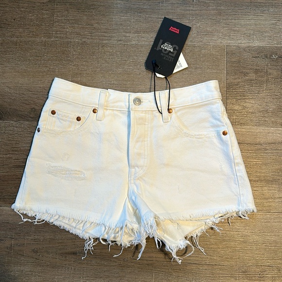 NWT Levi’s Mid-Rise 501 Shorts - Picture 2 of 5
